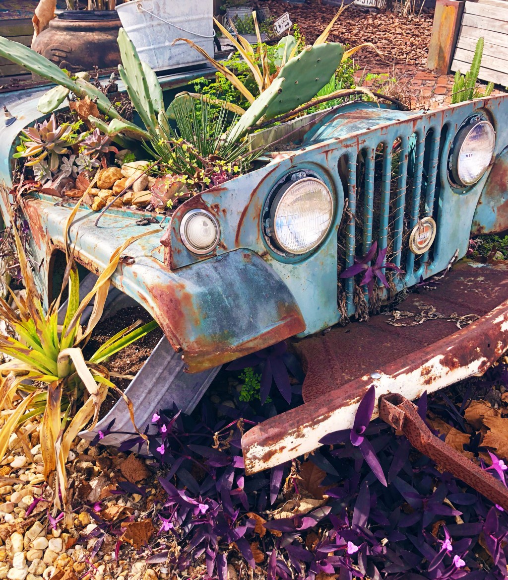 Exploring Florida: 801 E.&nbsp;Main